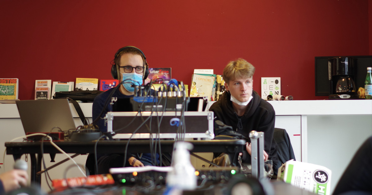 Stud Radio CORLAB Stud Radio CORLAB
