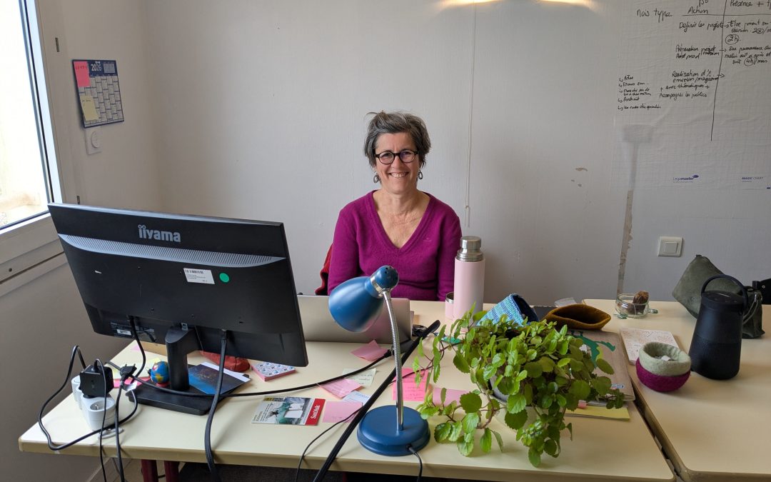 Alexia à son bureau de Transistoc'h à Quimper